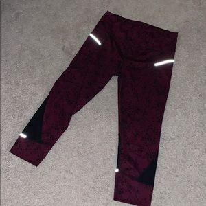 Athleta Size M Cropped Leggings